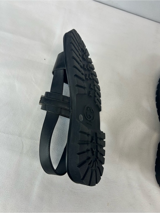 Gucci Logo leather sandals main image 9